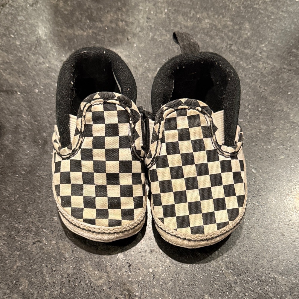 Infant Slip-On V Checkerboard Crib Shoe 4